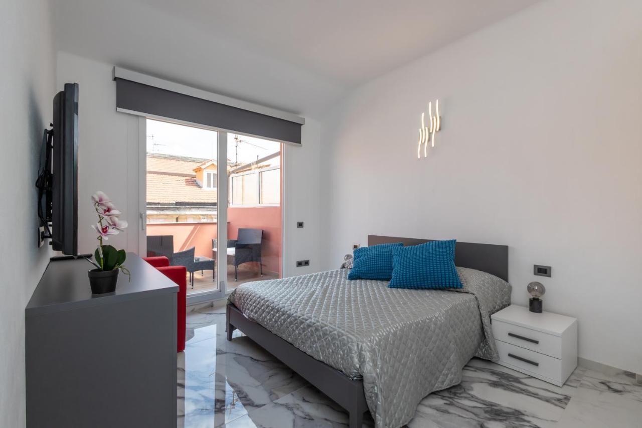 Casa Vacanza " La Rosa " Imperia Liguria Dış mekan fotoğraf