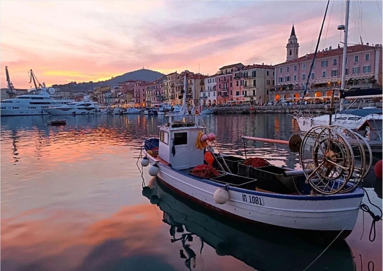 Casa Vacanza " La Rosa " Imperia Liguria Dış mekan fotoğraf